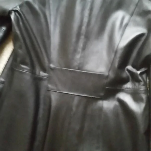 Wilsons Black Leather Trench Coat - Picture 4 of 7
